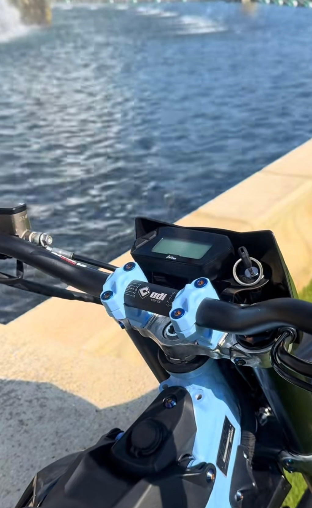 Ultra Bee Titanium Direct Mount Bolts (Set of 4)